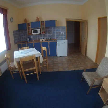 Lejlighed Apartmanovy Dum Obecna Skola *