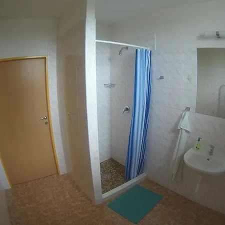 Apartmanovy Dum Obecna Skola Lejlighed Svetlik